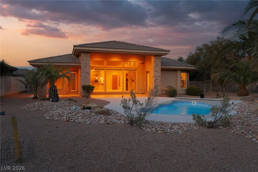 998 Crest View, Mesquite, NV 89027