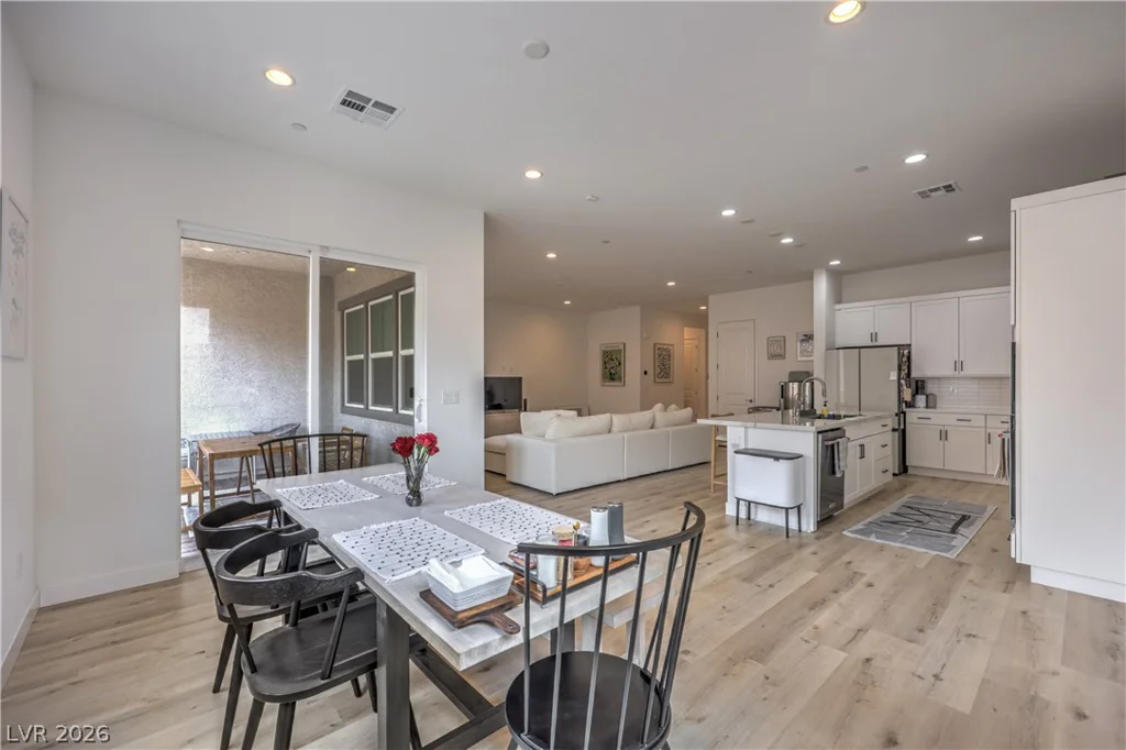 8935 Cassia Winds, Las Vegas, NV 89166