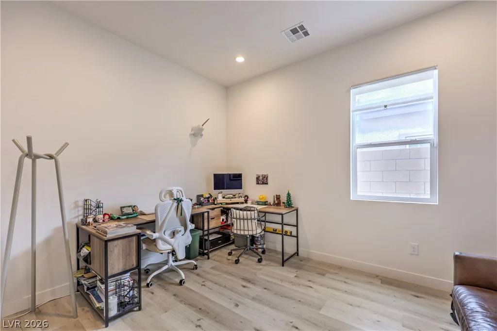 8935 Cassia Winds, Las Vegas, NV 89166