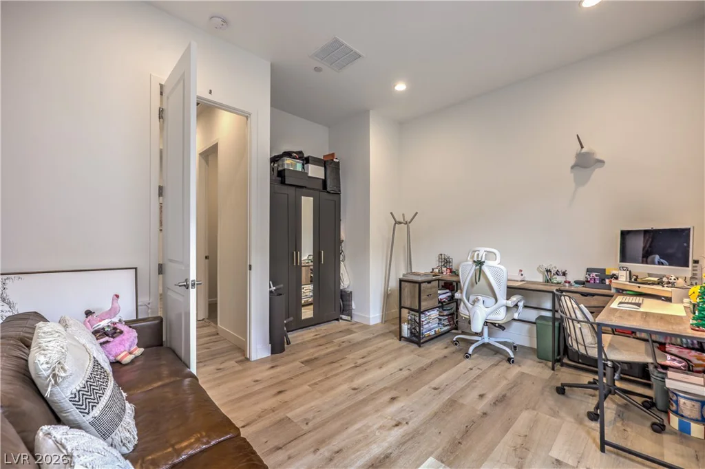8935 Cassia Winds, Las Vegas, NV 89166