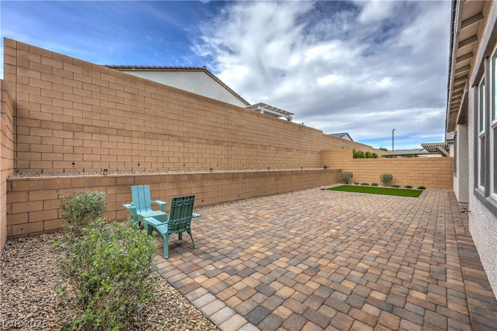 8935 Cassia Winds, Las Vegas, NV 89166