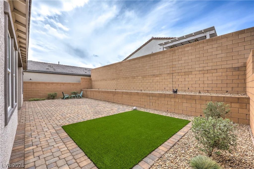8935 Cassia Winds, Las Vegas, NV 89166