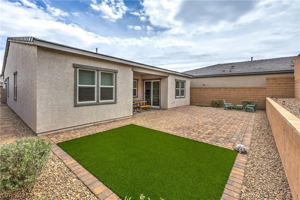 8935 Cassia Winds, Las Vegas, NV 89166