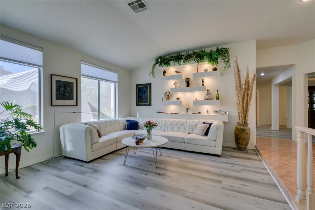 7813 Waterfalls, Las Vegas, NV 89128