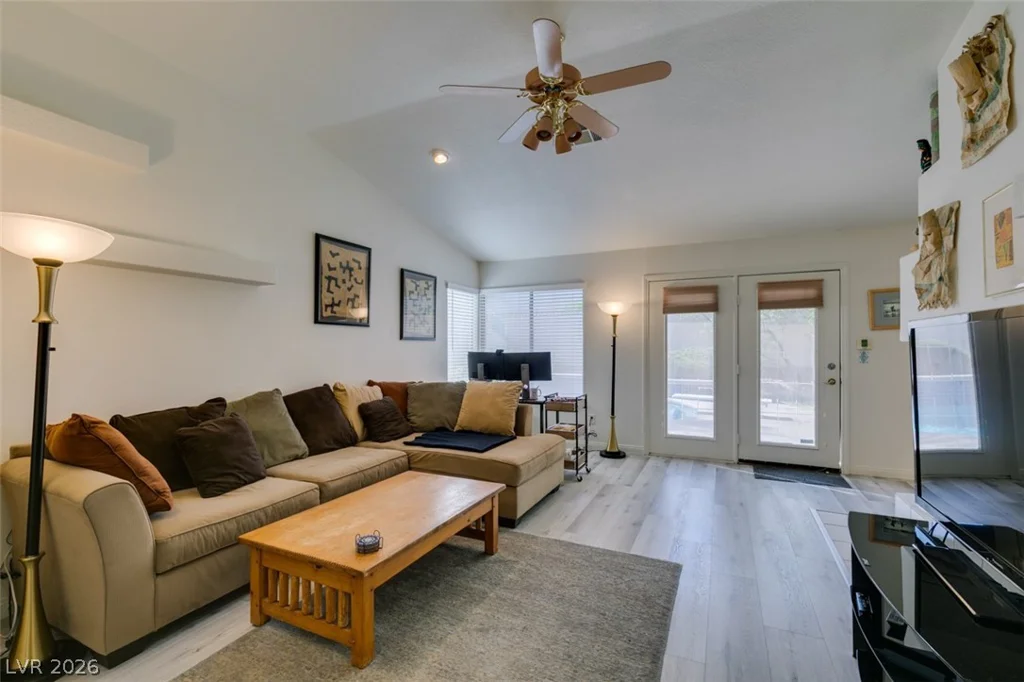 7813 Waterfalls, Las Vegas, NV 89128