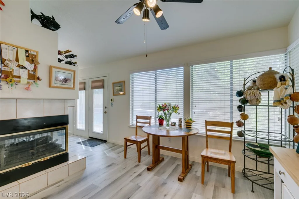 7813 Waterfalls, Las Vegas, NV 89128