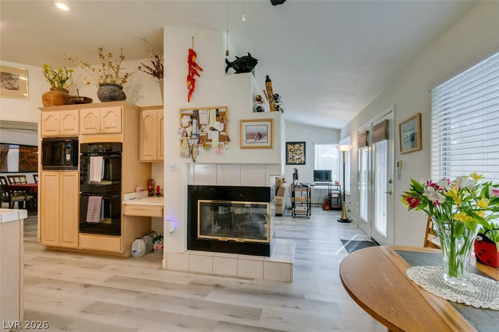 7813 Waterfalls, Las Vegas, NV 89128