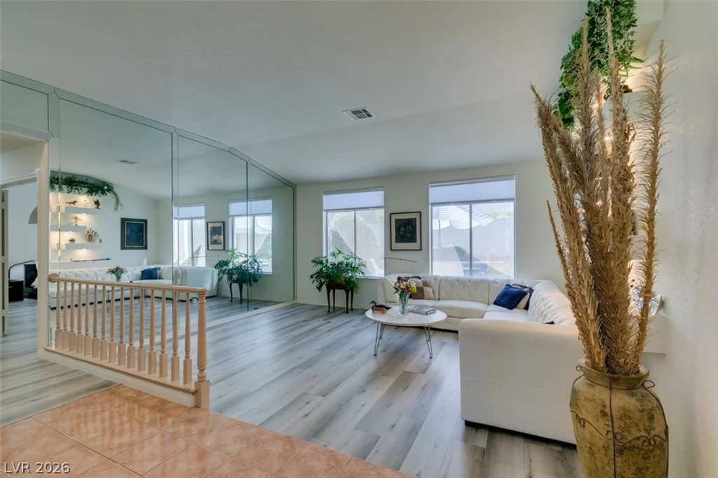 7813 Waterfalls, Las Vegas, NV 89128