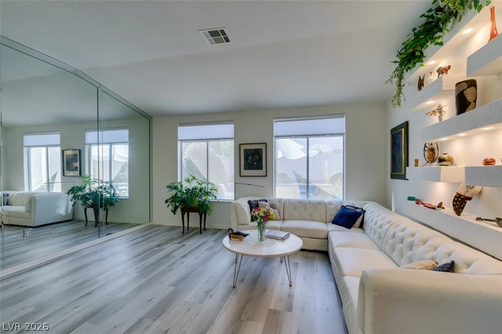 7813 Waterfalls, Las Vegas, NV 89128