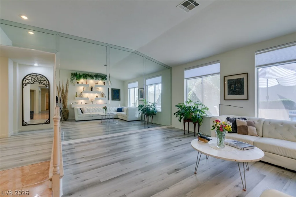 7813 Waterfalls, Las Vegas, NV 89128