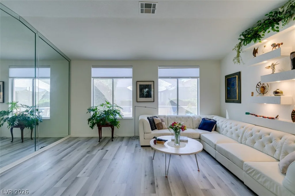 7813 Waterfalls, Las Vegas, NV 89128