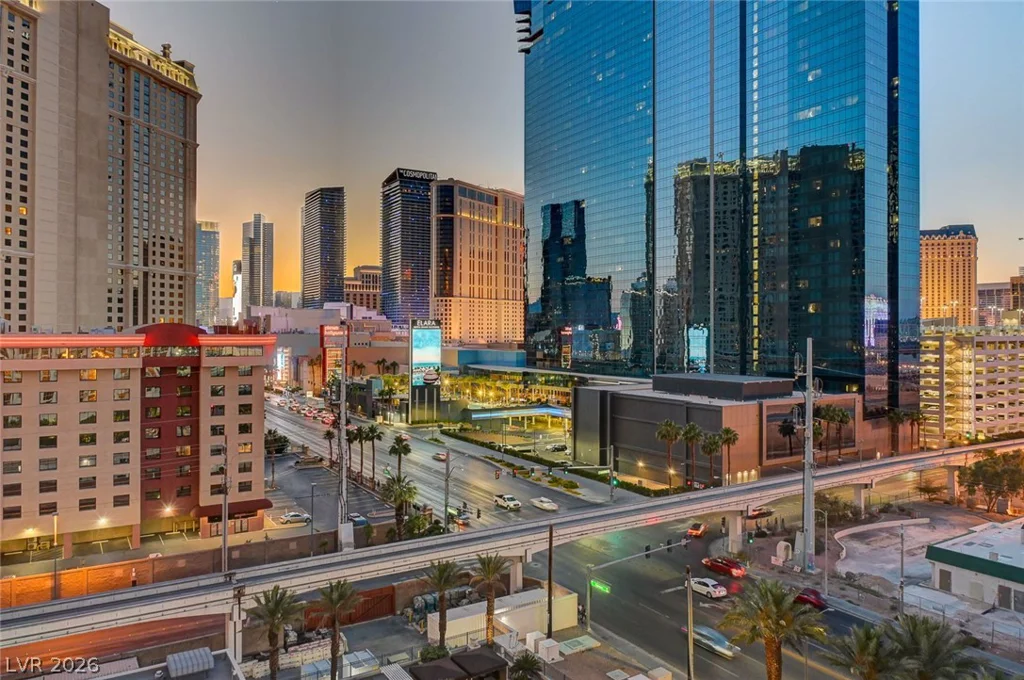125 HARMON, Las Vegas, NV 89109