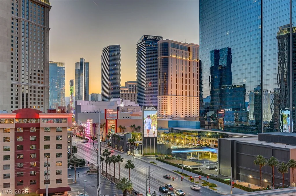 125 HARMON, Las Vegas, NV 89109