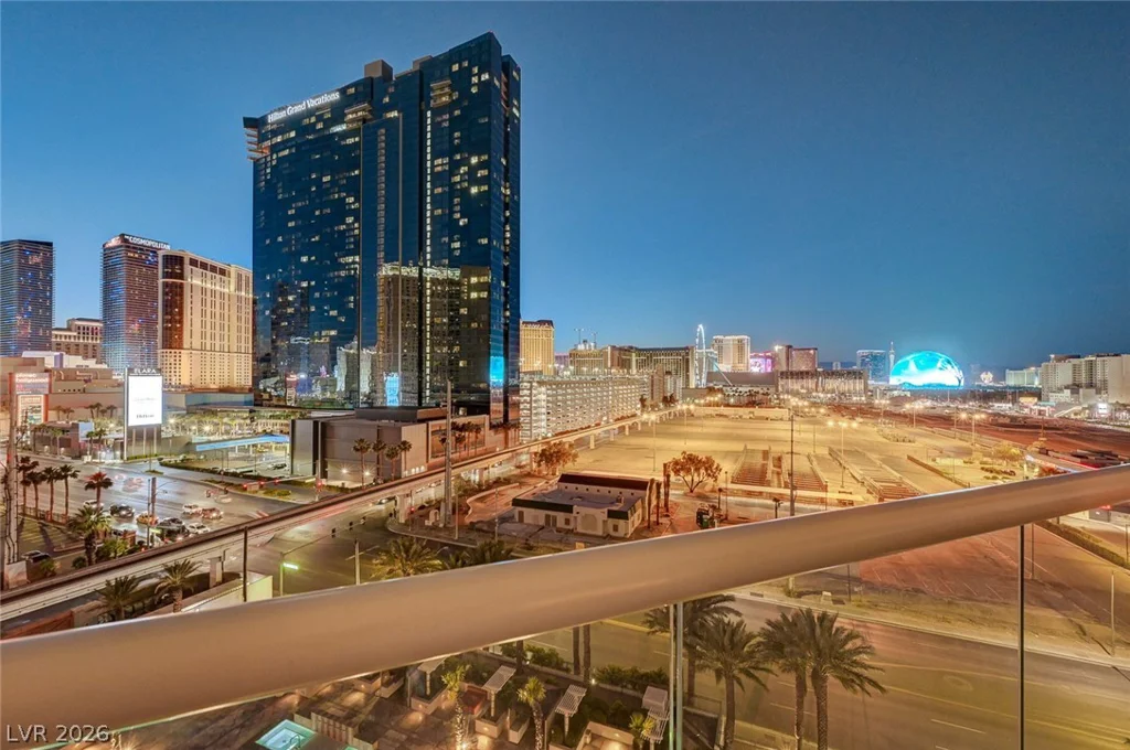 125 HARMON, Las Vegas, NV 89109