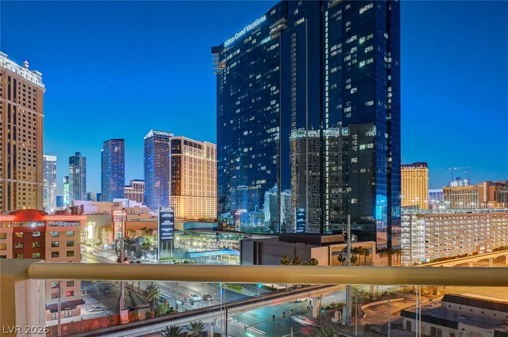 125 HARMON, Las Vegas, NV 89109