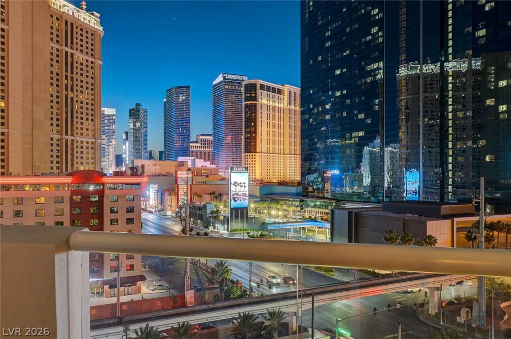 125 HARMON, Las Vegas, NV 89109