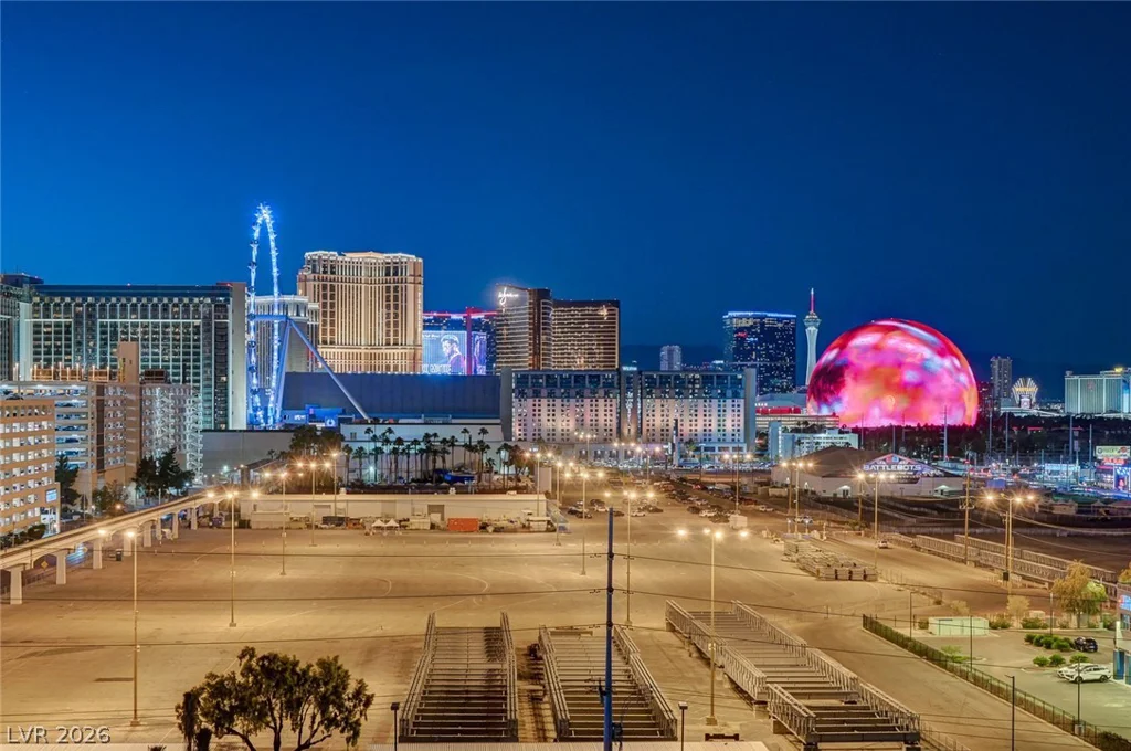 125 HARMON, Las Vegas, NV 89109