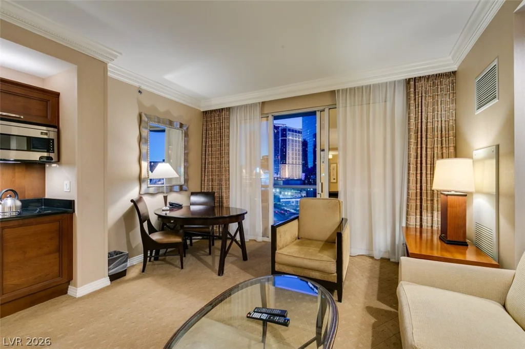 125 HARMON, Las Vegas, NV 89109