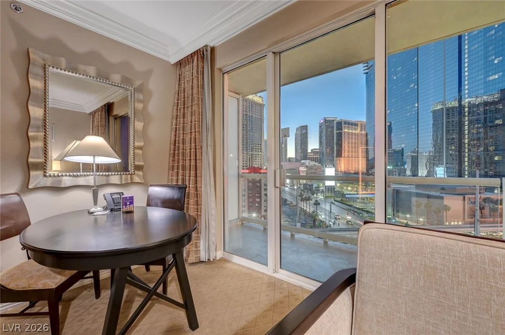 125 HARMON, Las Vegas, NV 89109