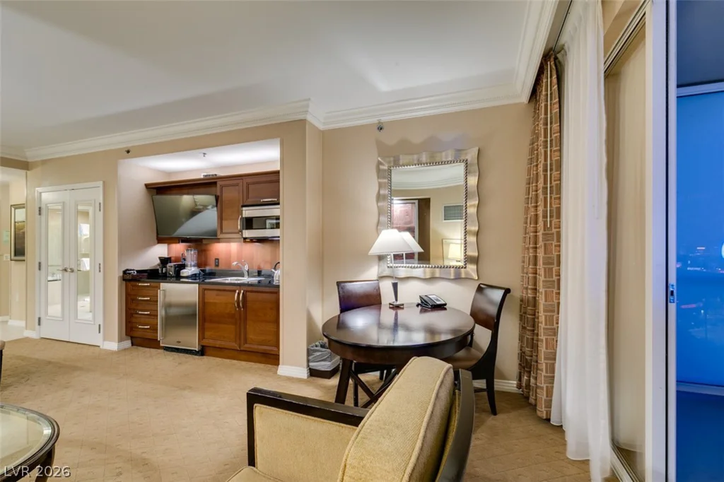 125 HARMON, Las Vegas, NV 89109