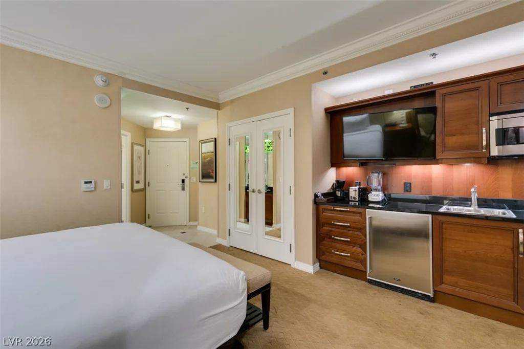 125 HARMON, Las Vegas, NV 89109