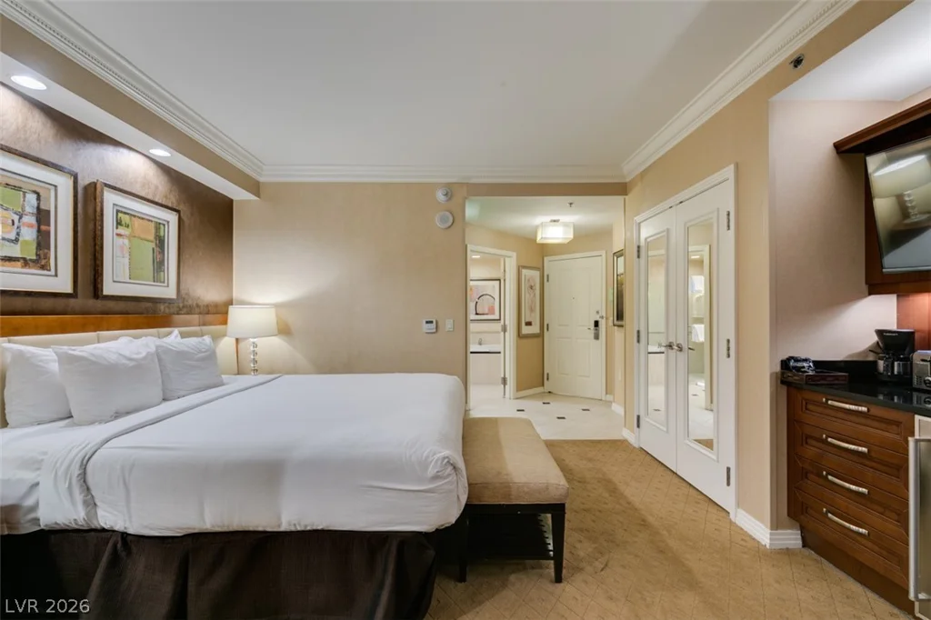 125 HARMON, Las Vegas, NV 89109