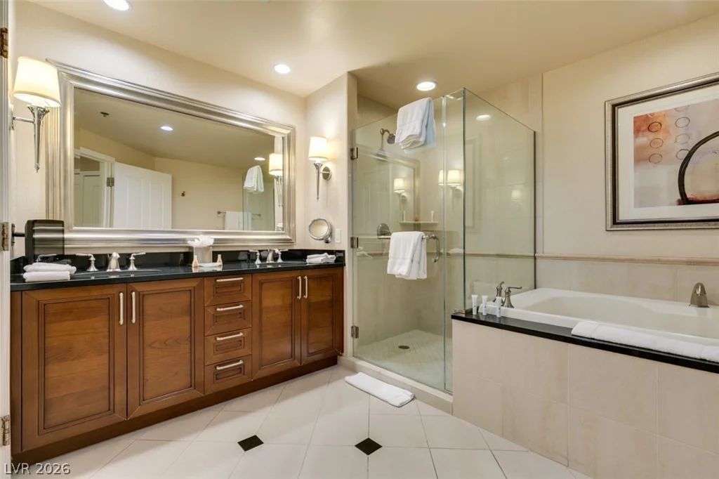 125 HARMON, Las Vegas, NV 89109