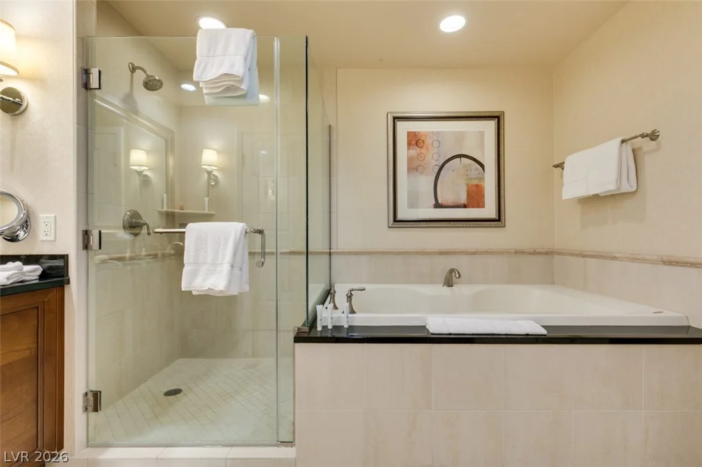 125 HARMON, Las Vegas, NV 89109