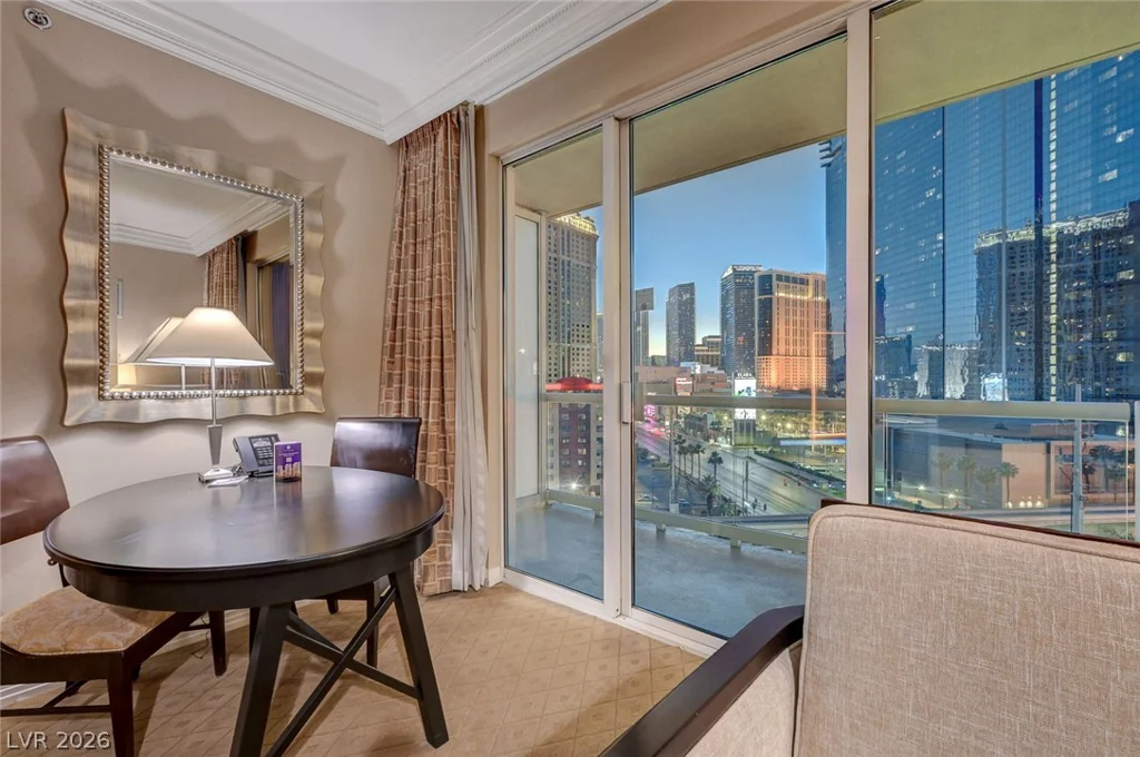 125 HARMON, Las Vegas, NV 89109