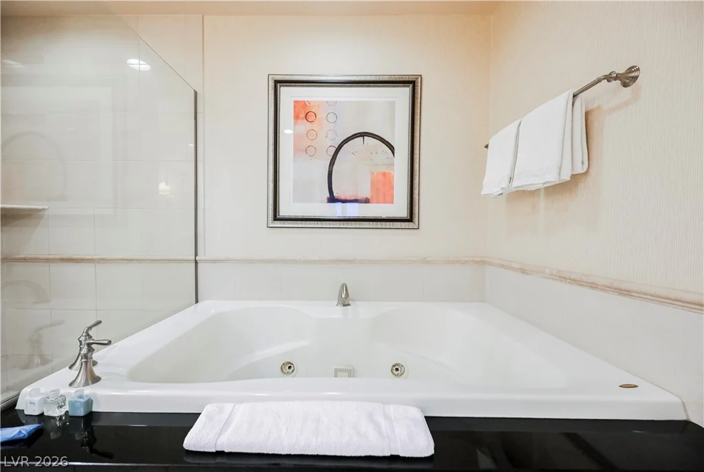 125 HARMON, Las Vegas, NV 89109