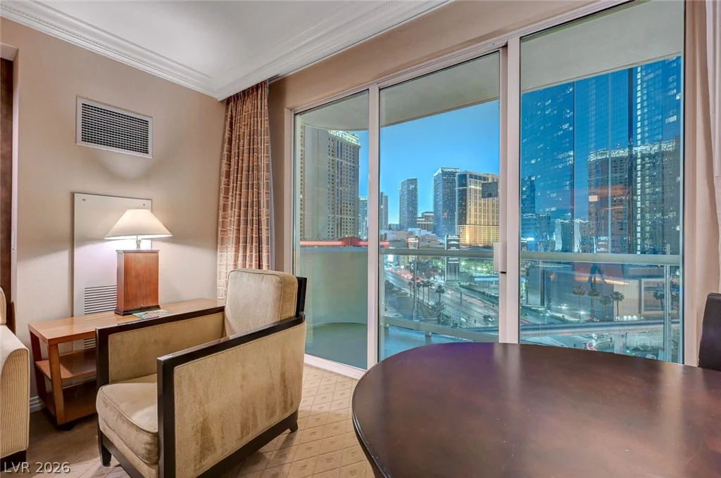 125 HARMON, Las Vegas, NV 89109