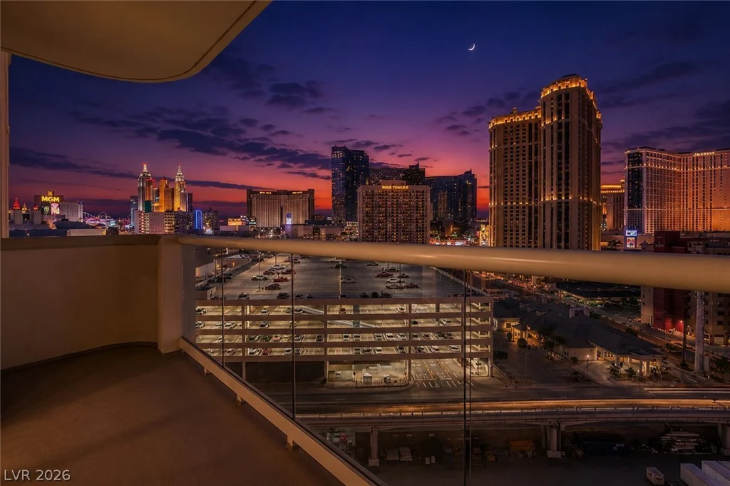 145 HARMON, Las Vegas, NV 89109