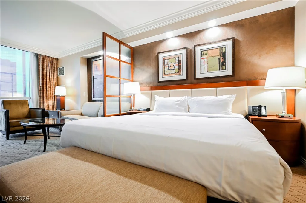 145 HARMON, Las Vegas, NV 89109