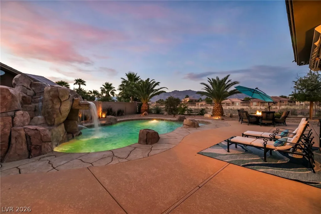 8404 Myerlee, Las Vegas, NV 89131