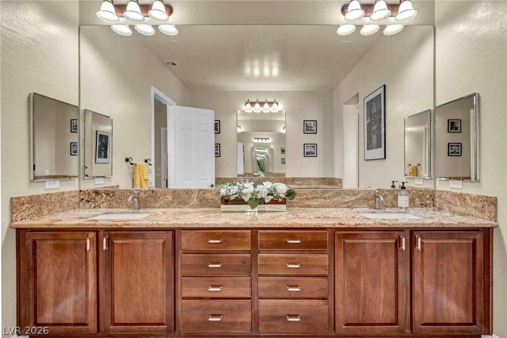 8404 Myerlee, Las Vegas, NV 89131
