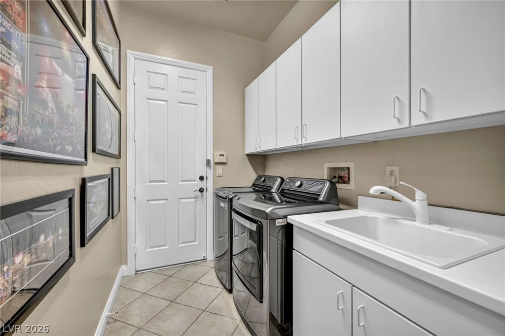 8404 Myerlee, Las Vegas, NV 89131