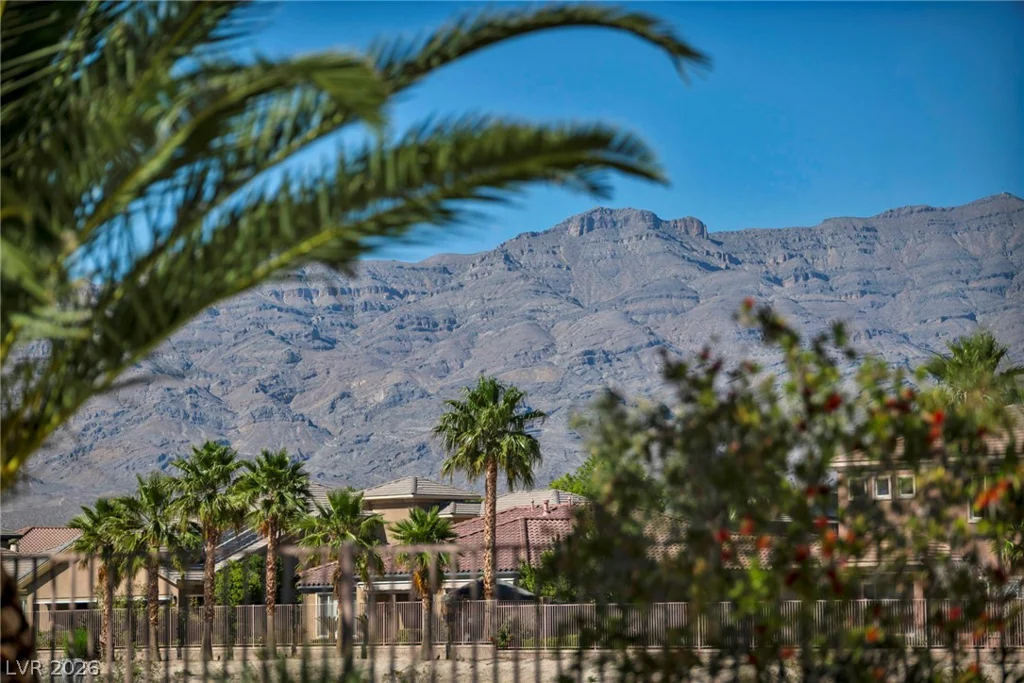 8404 Myerlee, Las Vegas, NV 89131