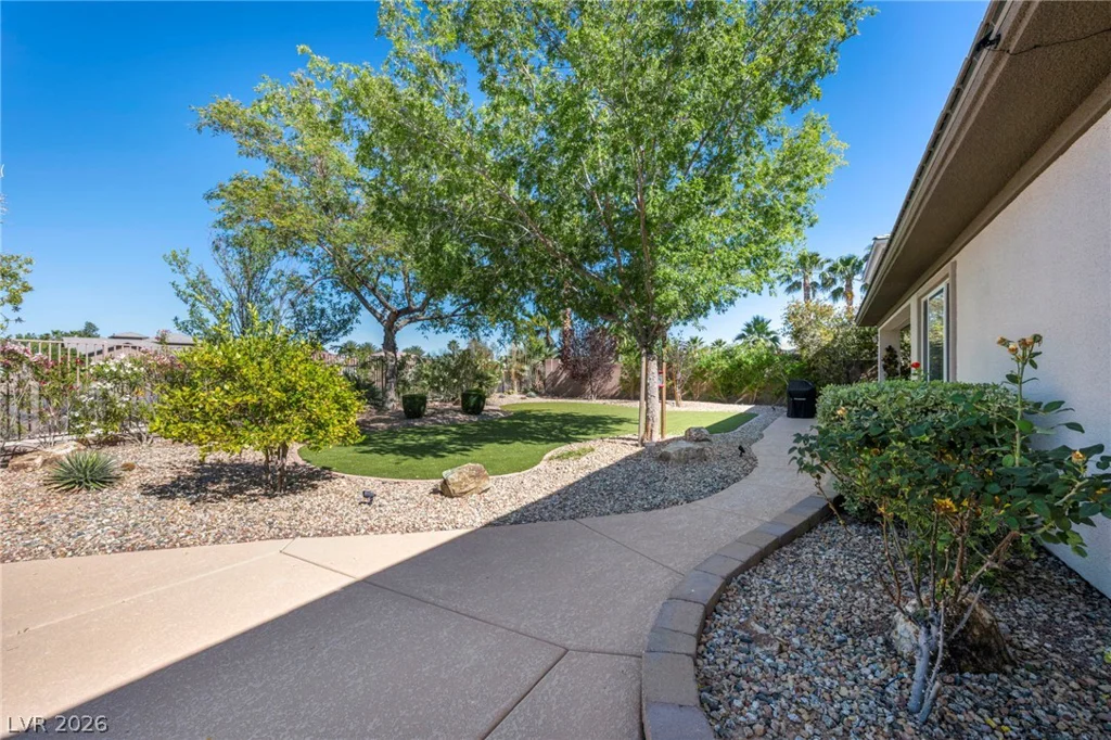 8404 Myerlee, Las Vegas, NV 89131