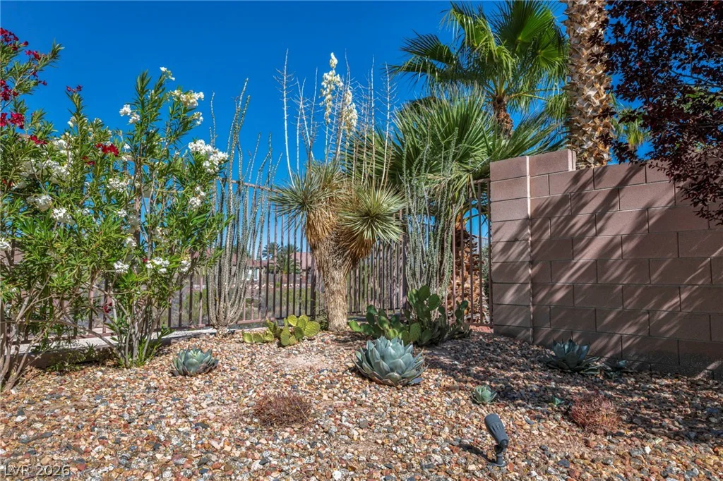 8404 Myerlee, Las Vegas, NV 89131