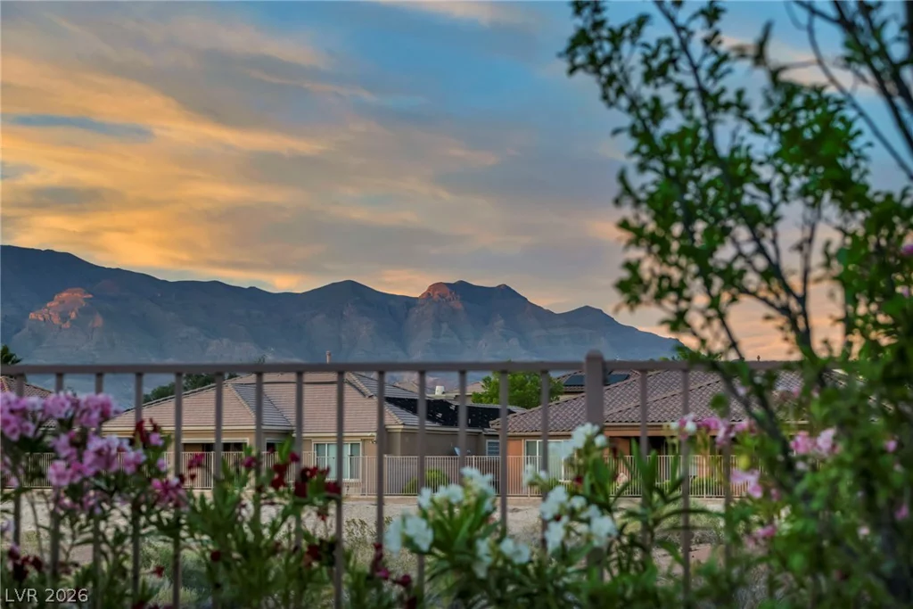 8404 Myerlee, Las Vegas, NV 89131