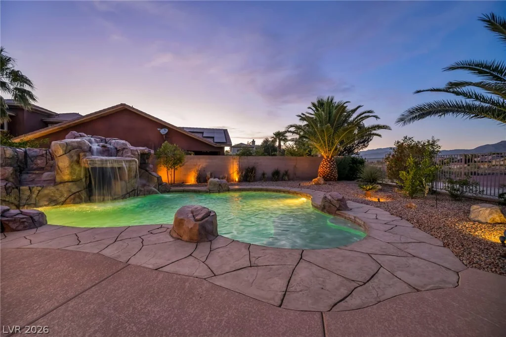 8404 Myerlee, Las Vegas, NV 89131