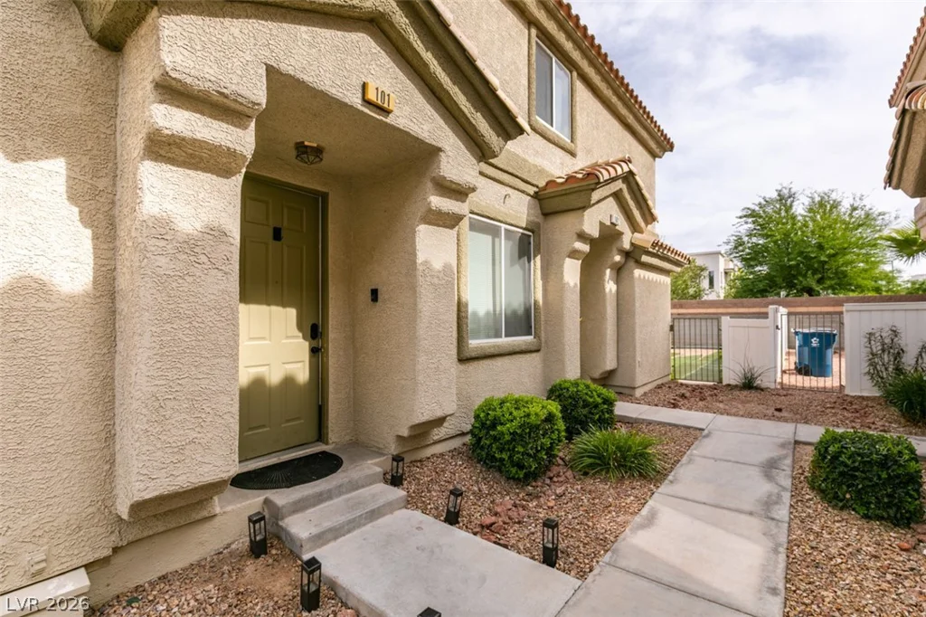 6315 Dan Blocker, Henderson, NV 89011