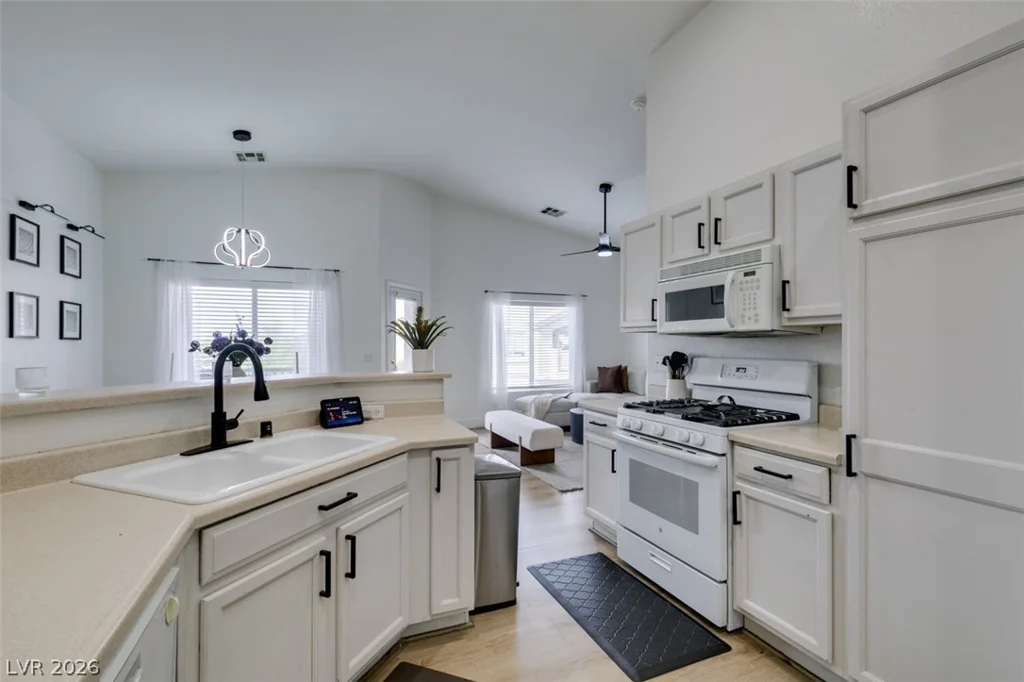 6315 Dan Blocker, Henderson, NV 89011