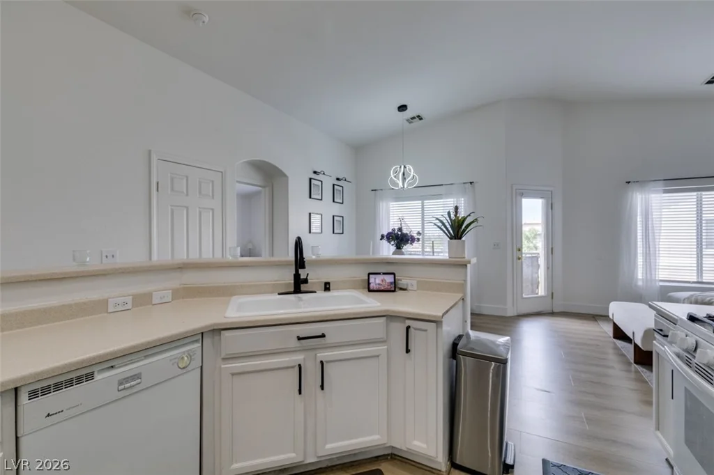 6315 Dan Blocker, Henderson, NV 89011
