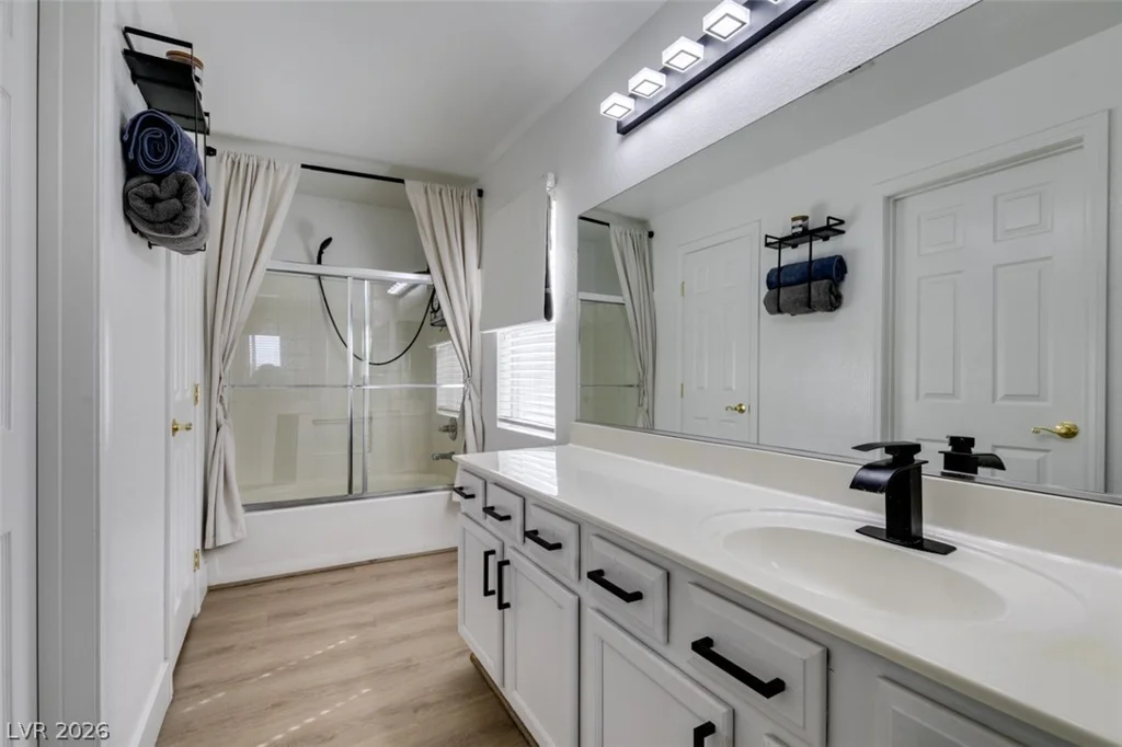 6315 Dan Blocker, Henderson, NV 89011