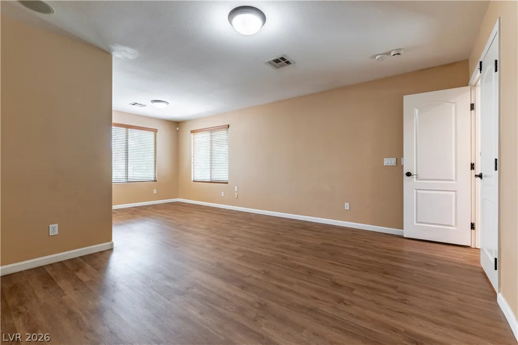 10029 Pipestone, Las Vegas, NV 89141