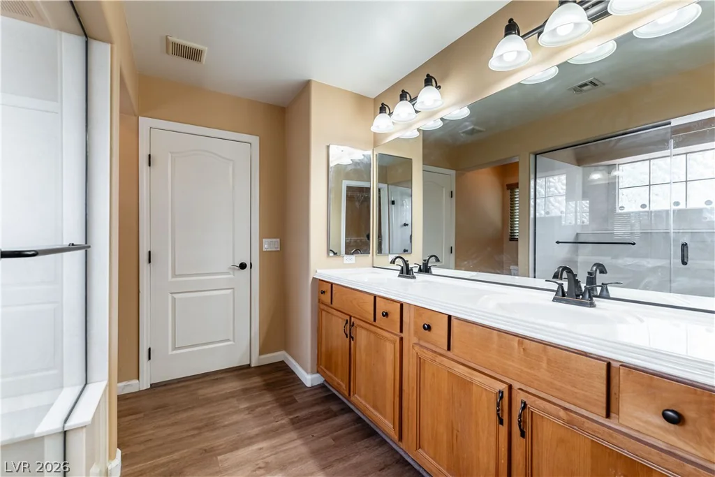 10029 Pipestone, Las Vegas, NV 89141