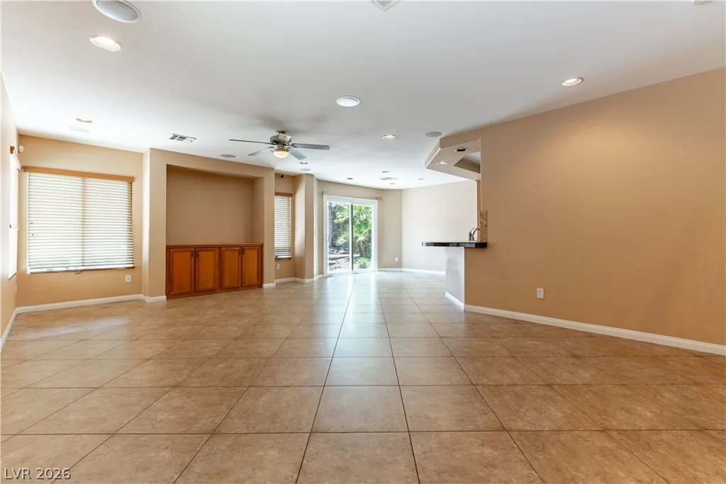 10029 Pipestone, Las Vegas, NV 89141