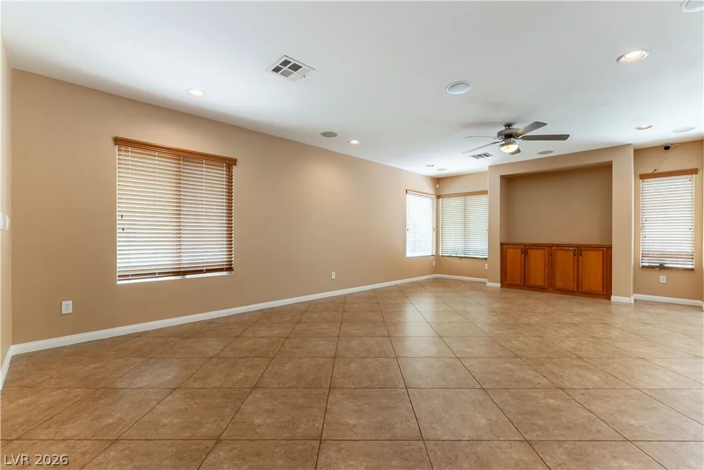 10029 Pipestone, Las Vegas, NV 89141
