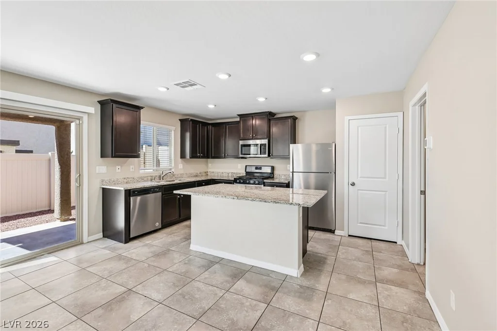6439 Broadcloth, Las Vegas, NV 89122